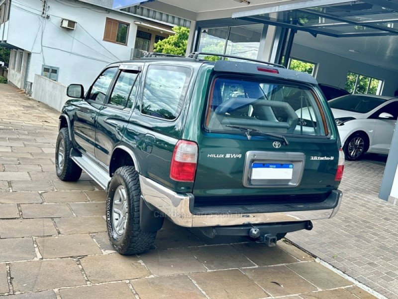 HILUX SW4 4.0 SRX 4X4 7 LUGARES V6 24V GASOLINA 4P AUTOMÁTICO - 1999 - GUAPORé