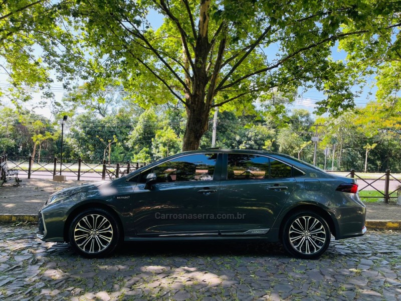 COROLLA 1.8 ALTIS PREMIUM 16V HÍBRIDO 4P AUTOMÁTICO - 2022 - NOVO HAMBURGO