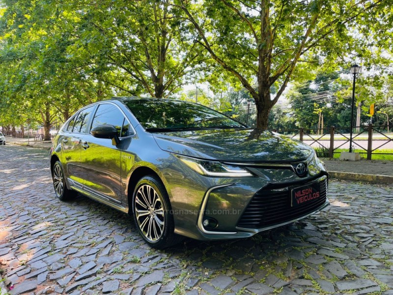 COROLLA 1.8 ALTIS PREMIUM 16V HÍBRIDO 4P AUTOMÁTICO - 2022 - NOVO HAMBURGO