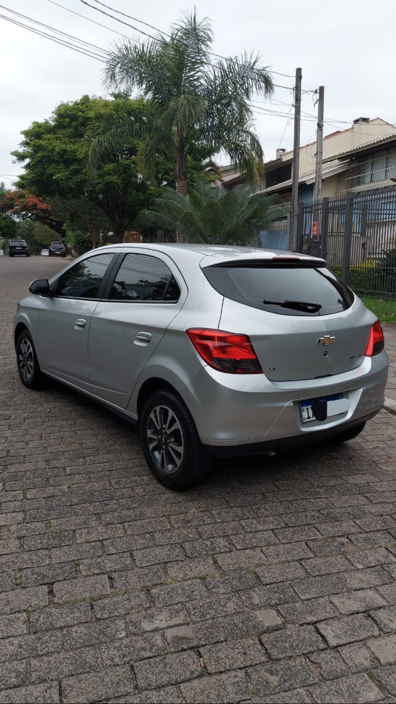 ONIX 1.4 MPFI LTZ 8V FLEX 4P MANUAL - 2016 - PICADA CAFé