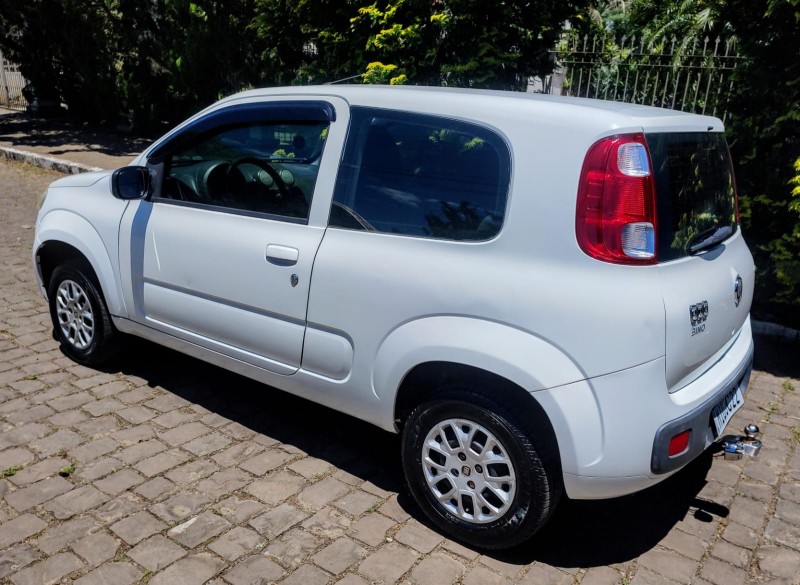 UNO 1.0 EVO VIVACE 8V FLEX 2P MANUAL - 2012 - FARROUPILHA