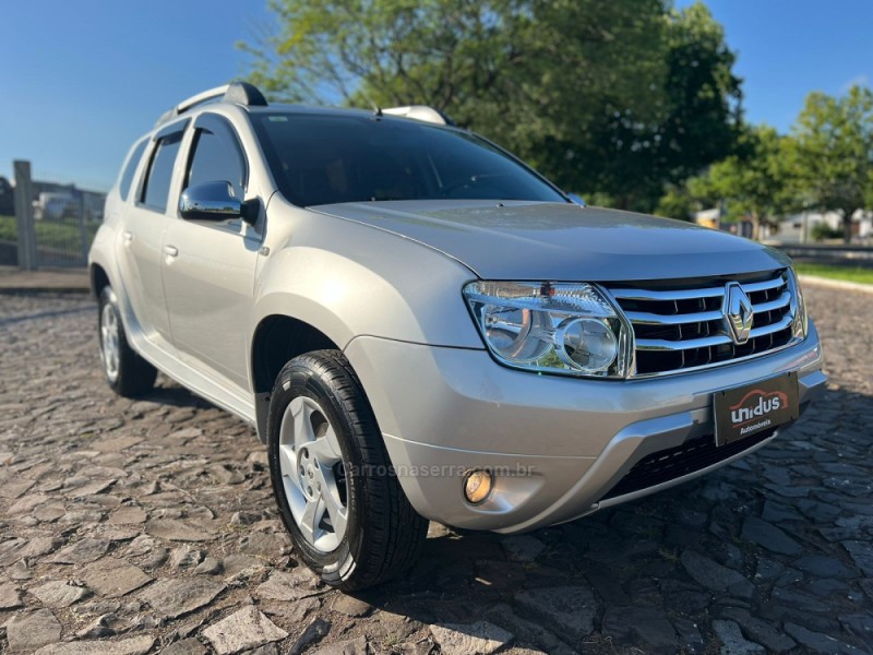 DUSTER 1.6 DYNAMIQUE 4X2 16V FLEX 4P MANUAL - 2013 - DOIS IRMãOS