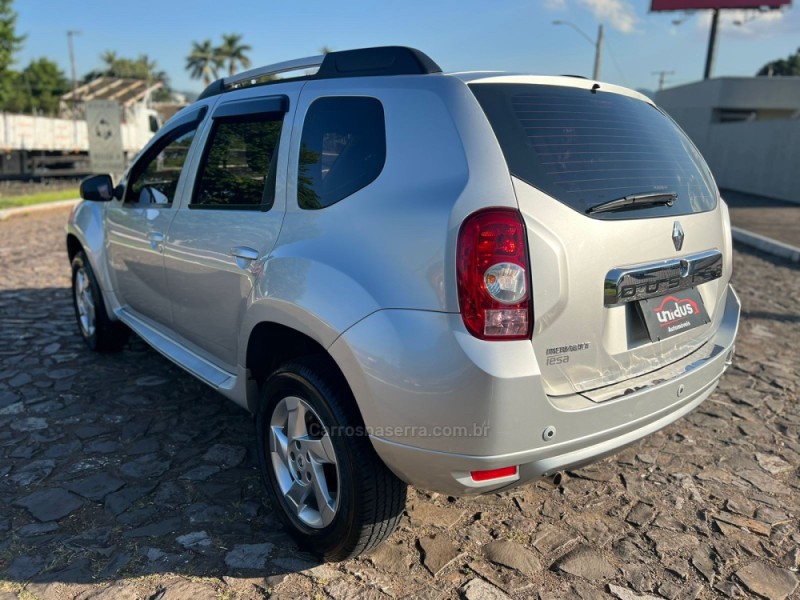 DUSTER 1.6 DYNAMIQUE 4X2 16V FLEX 4P MANUAL - 2013 - DOIS IRMãOS