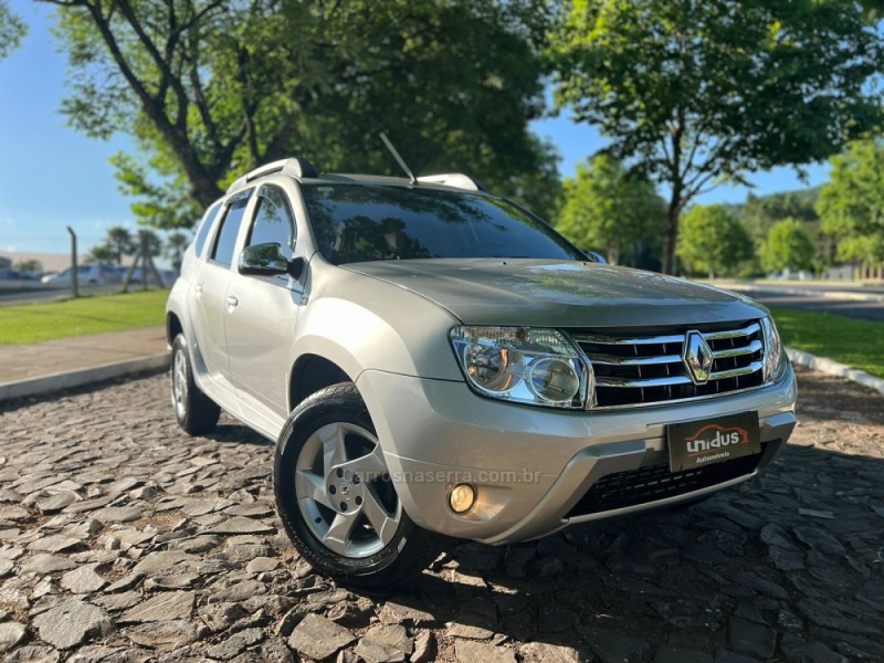 DUSTER 1.6 DYNAMIQUE 4X2 16V FLEX 4P MANUAL - 2013 - DOIS IRMãOS