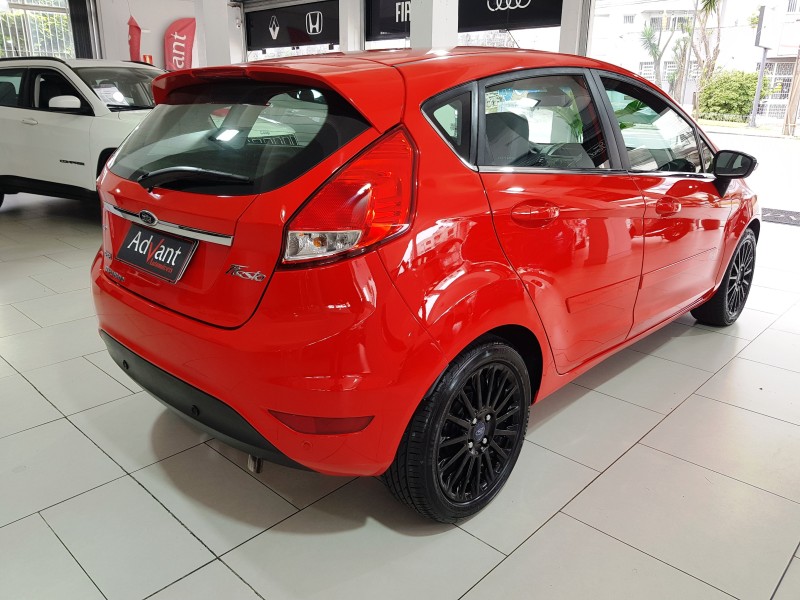 FIESTA 1.6 TITANIUM HATCH 16V FLEX 4P AUTOMÁTICO - 2015 - CAXIAS DO SUL