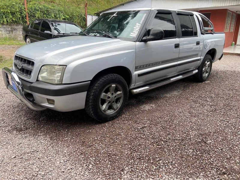 S10 2.4 MPFI STD 4X2 CD 8V GASOLINA 4P MANUAL - 2003 - CAXIAS DO SUL