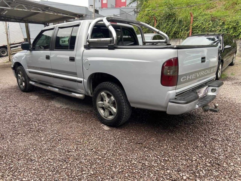 S10 2.4 MPFI STD 4X2 CD 8V GASOLINA 4P MANUAL - 2003 - CAXIAS DO SUL