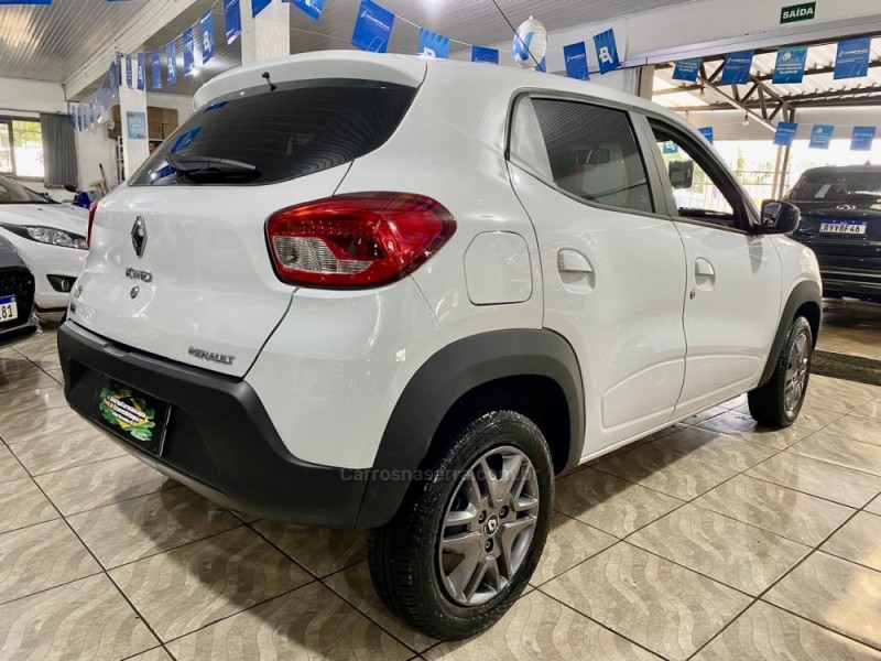 KWID 1.0 12V SCE FLEX INTENSE MANUAL - 2020 - LAGOA VERMELHA