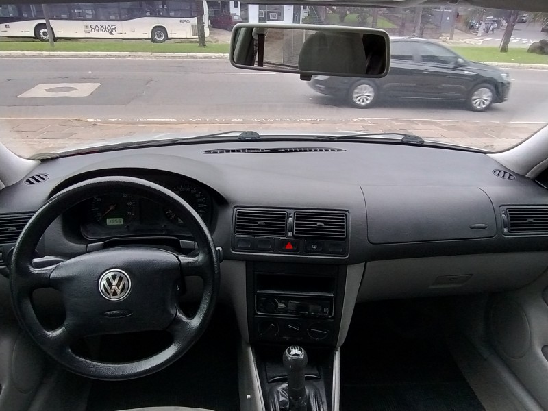 GOLF 1.6 SR GASOLINA 4P MANUAL - 2000 - CAXIAS DO SUL