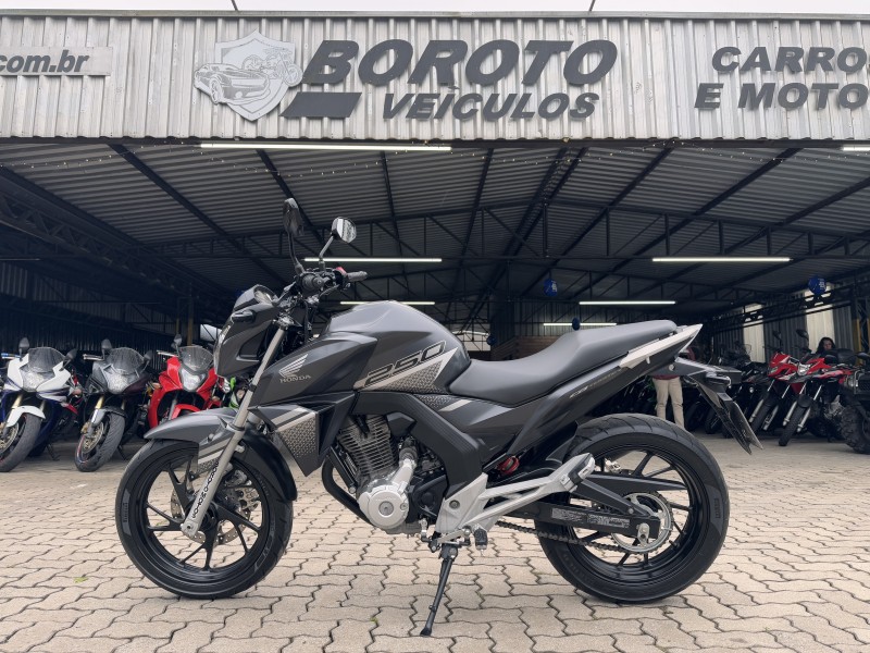 cb 250f twister abs 2022 bento goncalves