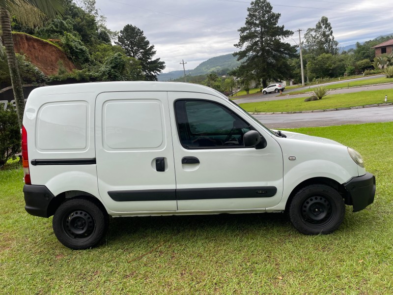 KANGOO 1.6 EXPRESSION 16V GASOLINA 4P MANUAL - 2013 - BOM PRINCíPIO