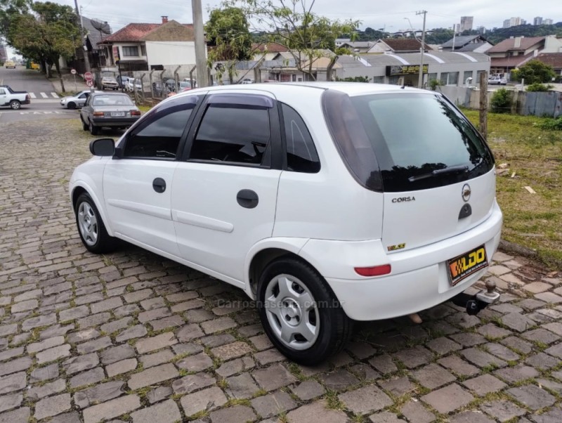 CORSA 1.4 MPFI MAXX 8V FLEX 4P MANUAL - 2011 - CAXIAS DO SUL