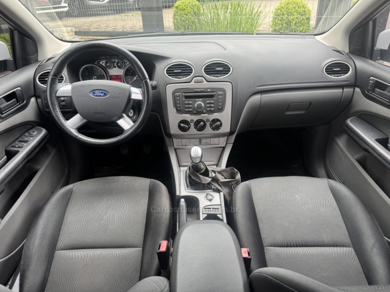 FOCUS 1.6 GLX 8V FLEX 4P MANUAL - 2013 - GUAPORé