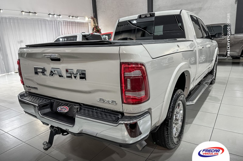 3500 LARAMIE 6.7 CD 4X4 TURBO DIESEL 4P AUTOMÁTICO - 2022 - SARANDI