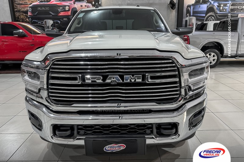 3500 LARAMIE 6.7 CD 4X4 TURBO DIESEL 4P AUTOMÁTICO - 2022 - SARANDI