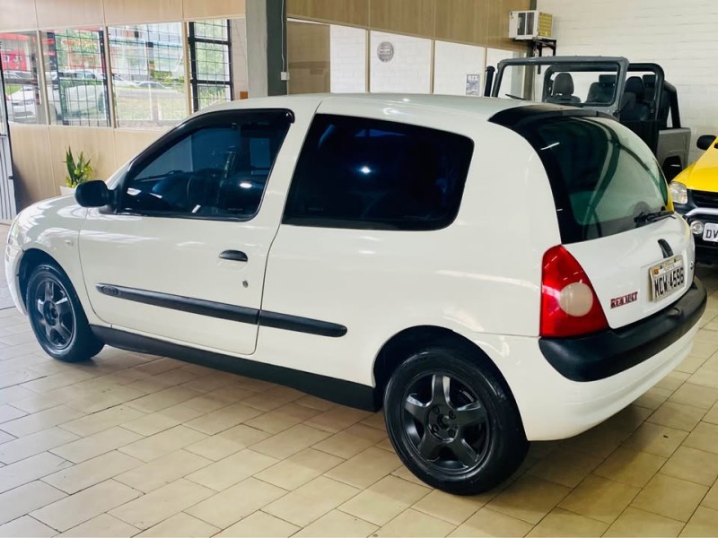 CLIO 1.0 AUTHENTIQUE 16V FLEX 2P MANUAL - 2005 - CAXIAS DO SUL