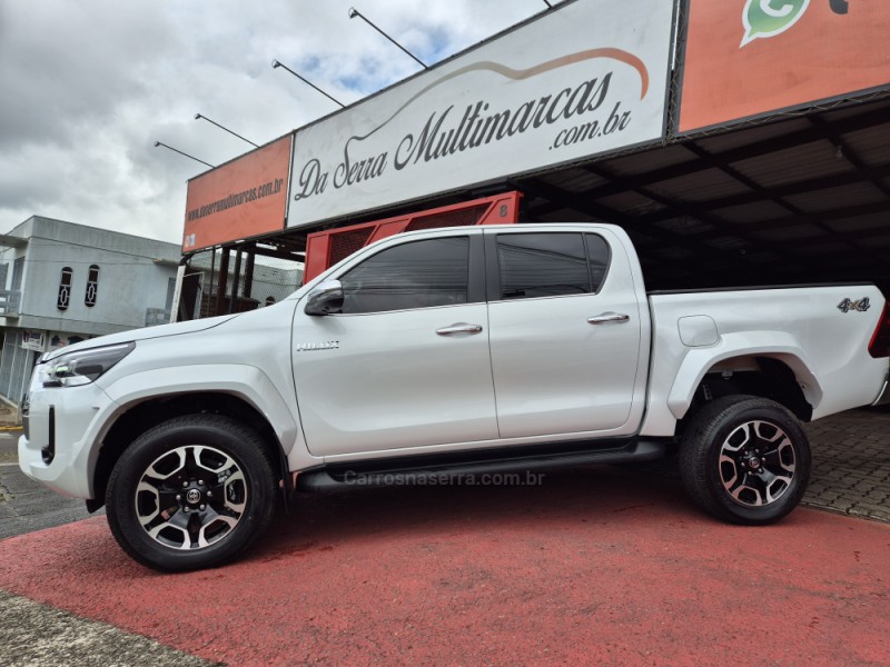 HILUX 2.8 SRX PLUS 4X4 CD TURBO DIESEL 4P AUTOMÁTICO - 2025 - FARROUPILHA