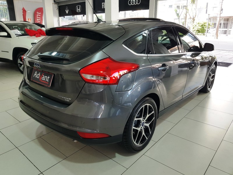 FOCUS 2.0 TITANIUM HATCH 16V FLEX 4P AUTOMÁTICO - 2017 - CAXIAS DO SUL