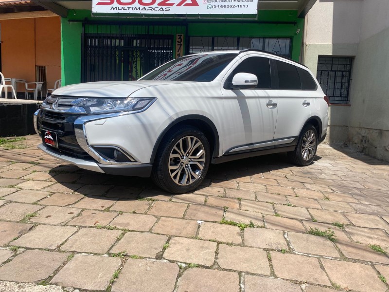 outlander 2.2 4x4 16v diesel 4p automatico 2016 caxias do sul