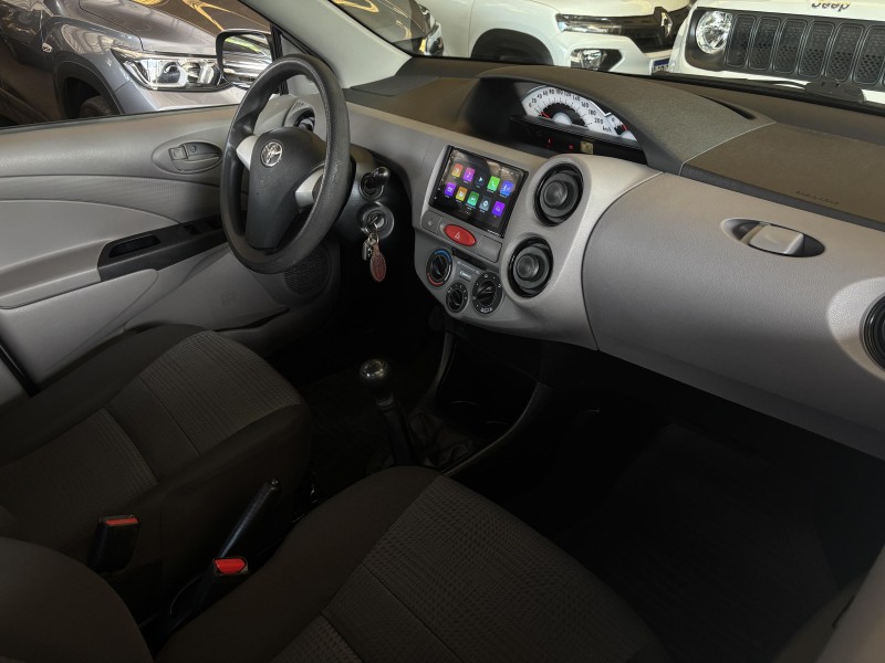 ETIOS 1.3 XS 16V FLEX 4P MANUAL - 2013 - FARROUPILHA