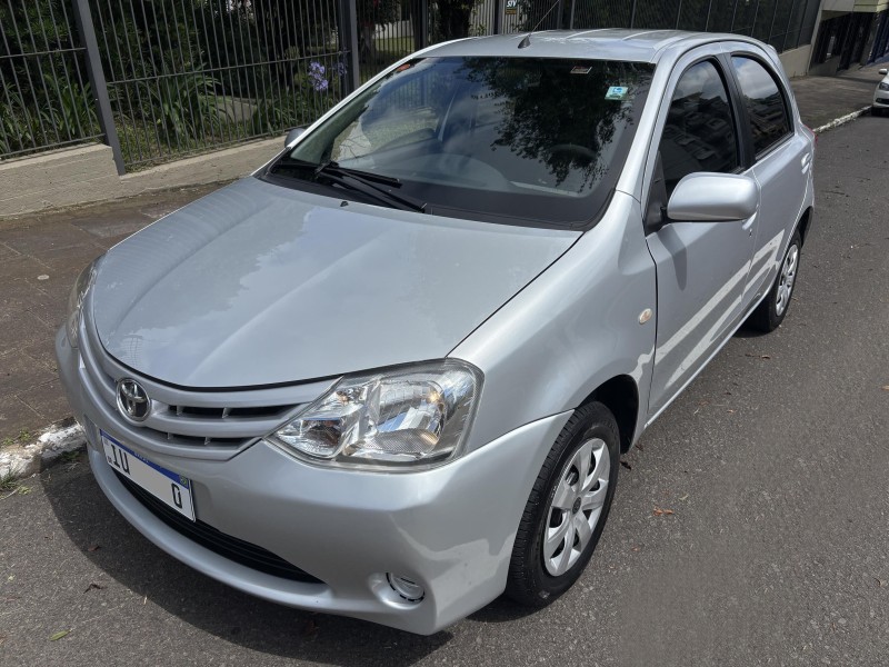 etios 1.3 xs 16v flex 4p manual 2013 farroupilha