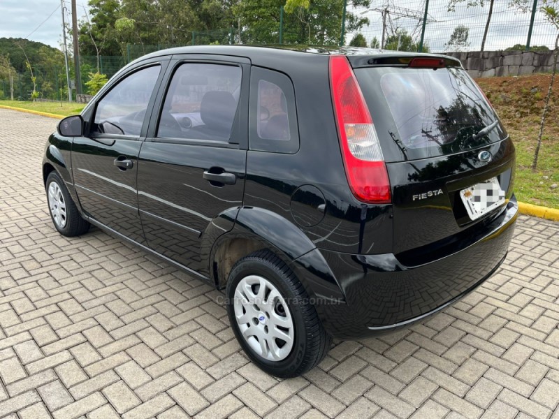 FIESTA 1.0 MPI SUPERCHARGER 8V GASOLINA 4P MANUAL - 2003 - CAXIAS DO SUL