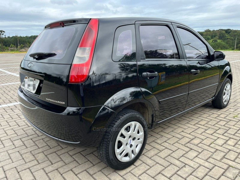 FIESTA 1.0 MPI SUPERCHARGER 8V GASOLINA 4P MANUAL - 2003 - CAXIAS DO SUL