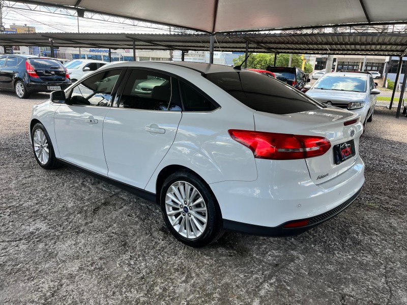 FOCUS 2.0 TITANIUM FASTBACK 16V FLEX 4P AUTOMÁTICO - 2016 - CAXIAS DO SUL