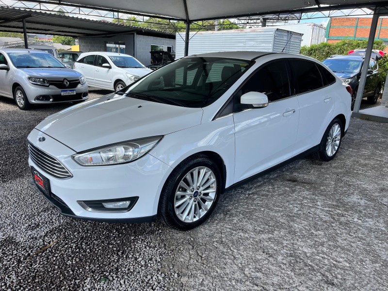 focus 2.0 titanium fastback 16v flex 4p automatico 2016 caxias do sul