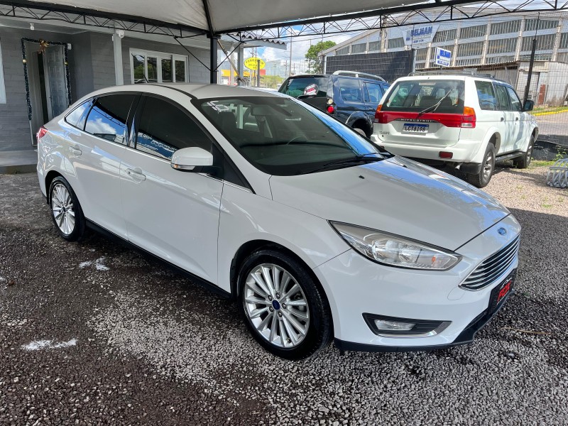 FOCUS 2.0 TITANIUM FASTBACK 16V FLEX 4P AUTOMÁTICO - 2016 - CAXIAS DO SUL