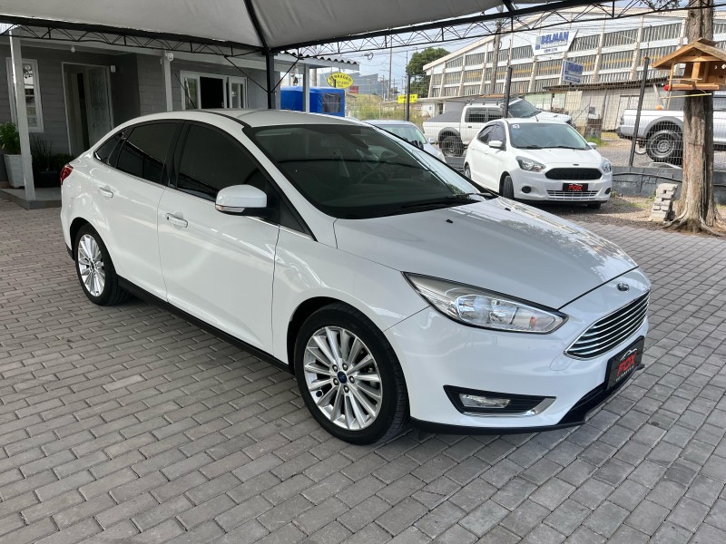 FOCUS 2.0 TITANIUM FASTBACK 16V FLEX 4P AUTOMÁTICO - 2016 - CAXIAS DO SUL