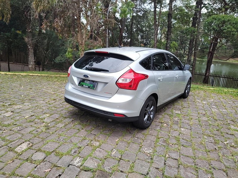 FOCUS 1.6 SE 16V FLEX 4P AUTOMÁTICO - 2015 - CAXIAS DO SUL