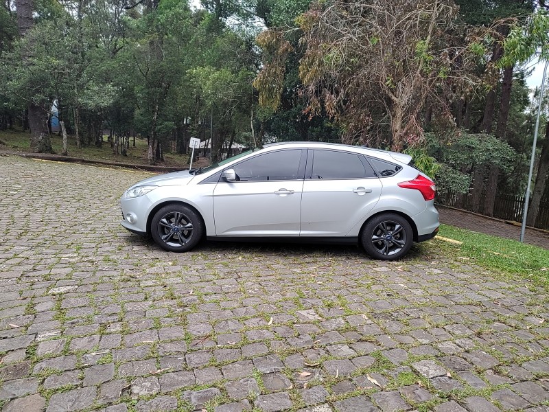 FOCUS 1.6 SE 16V FLEX 4P AUTOMÁTICO - 2015 - CAXIAS DO SUL