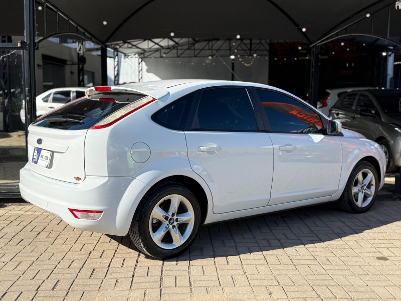 FOCUS 1.6 GLX 16V FLEX 4P MANUAL - 2013 - LAGOA VERMELHA