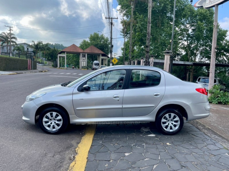 207 1.4 SEDAN ACTIVE 8V FLEX 4P MANUAL - 2014 - CARLOS BARBOSA