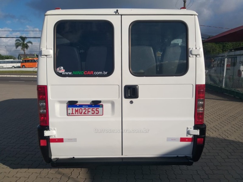 DUCATO 2.8 MULTI TETO BAIXO 8V TURBO DIESEL 3P MANUAL - 2006 - CAXIAS DO SUL