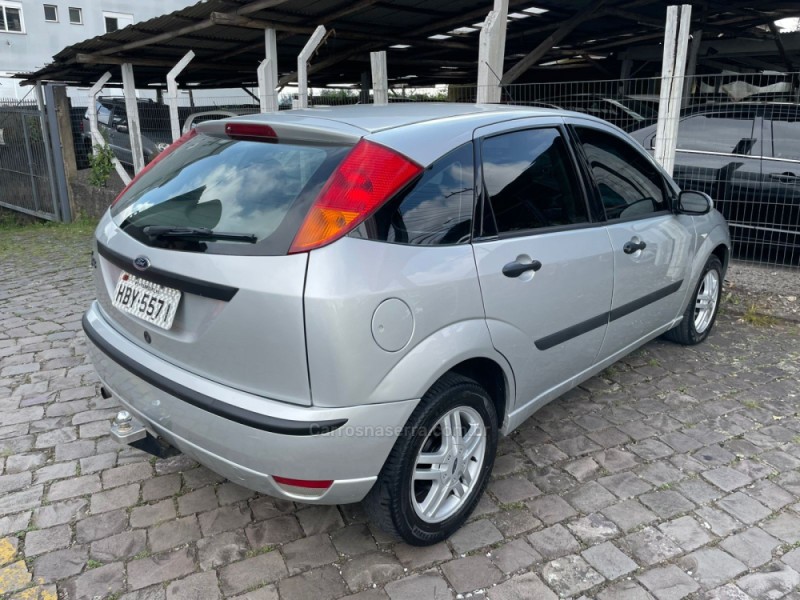 FOCUS 1.6 GL 8V GASOLINA 4P MANUAL - 2004 - FARROUPILHA