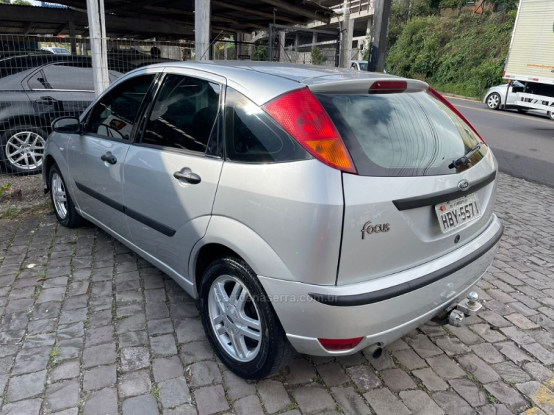 FOCUS 1.6 GL 8V GASOLINA 4P MANUAL - 2004 - FARROUPILHA