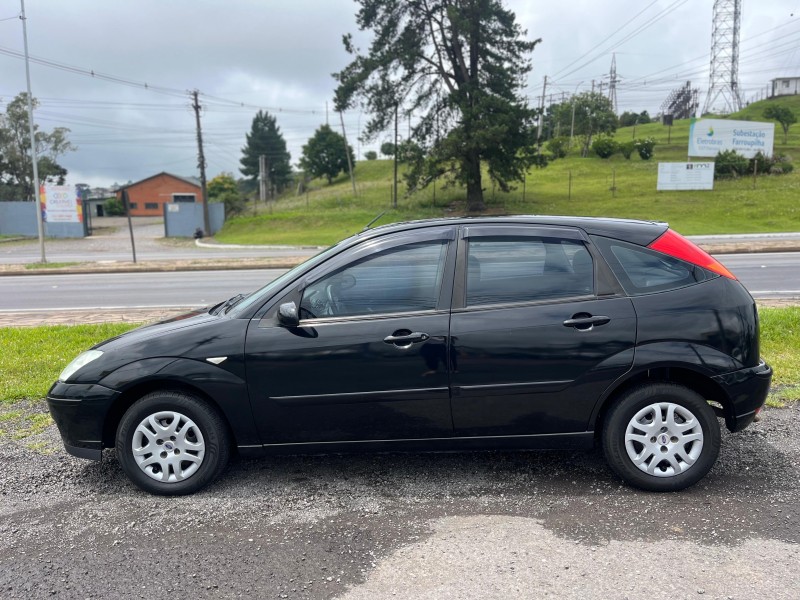 FOCUS 1.6 GL 8V FLEX 4P MANUAL - 2009 - FARROUPILHA