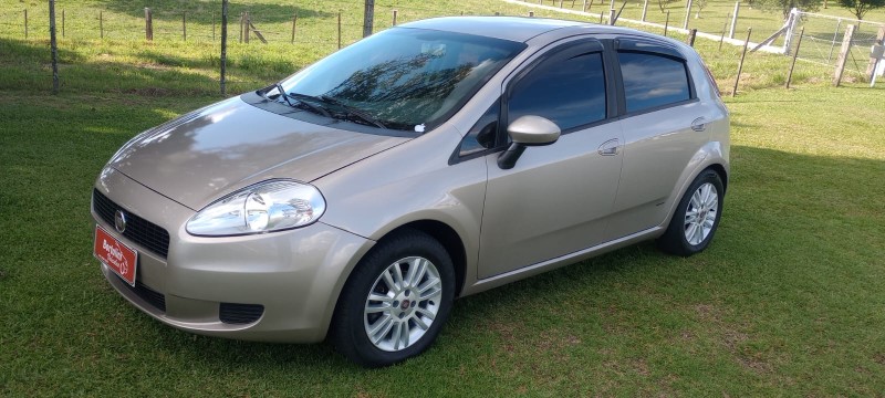 PUNTO 1.4 ATTRACTIVE 8V FLEX 4P MANUAL