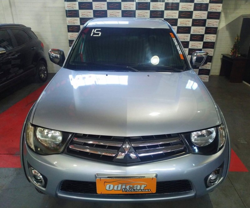 L200 TRITON 2.4 HLS 4X2 CD 16V FLEX 4P MANUAL - 2015 - CAXIAS DO SUL