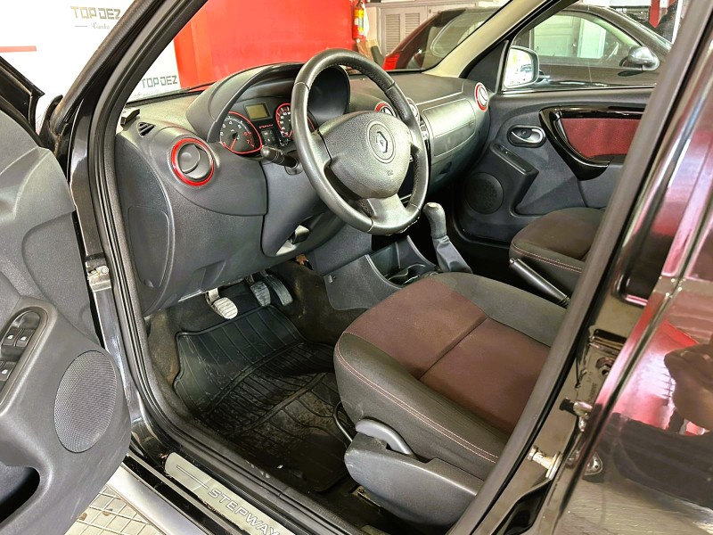 SANDERO 1.6 STEPWAY 8V FLEX 4P MANUAL - 2014 - SãO SEBASTIãO DO CAí