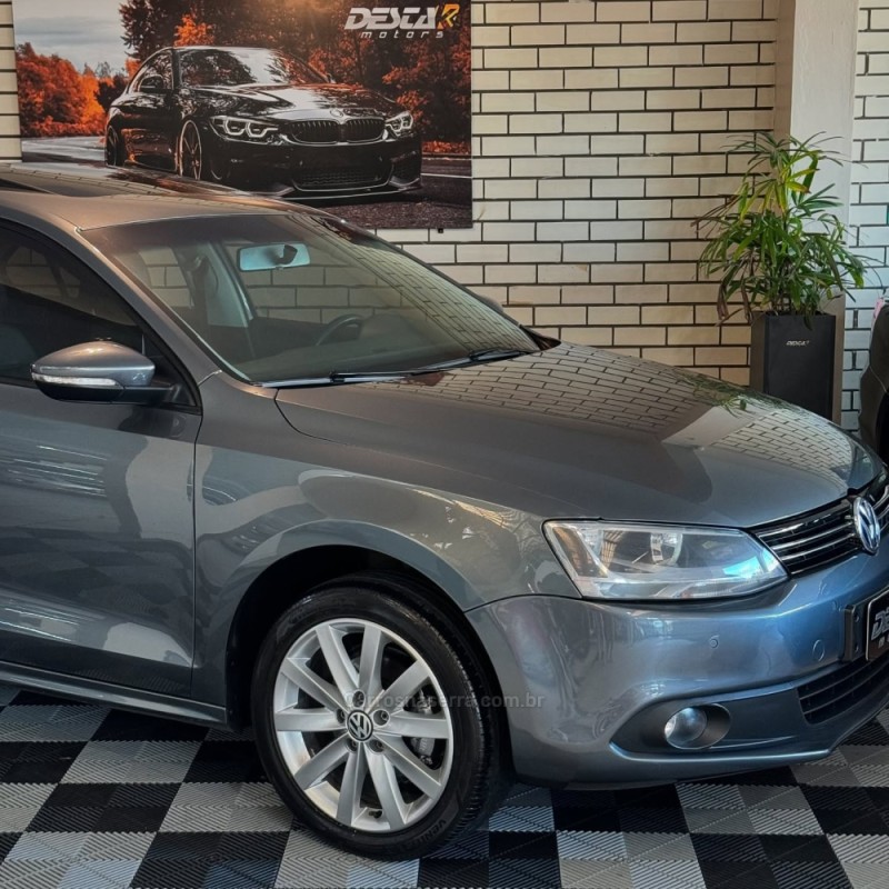 JETTA 2.0 COMFORTLINE FLEX 4P TIPTRONIC - 2012 - NOVO HAMBURGO