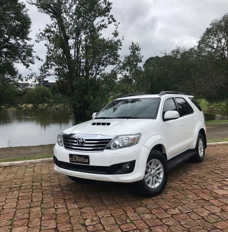 hilux sw4 3.0 srv 4x4 16v turbo intercooler diesel 4p automatico 2015 lajeado