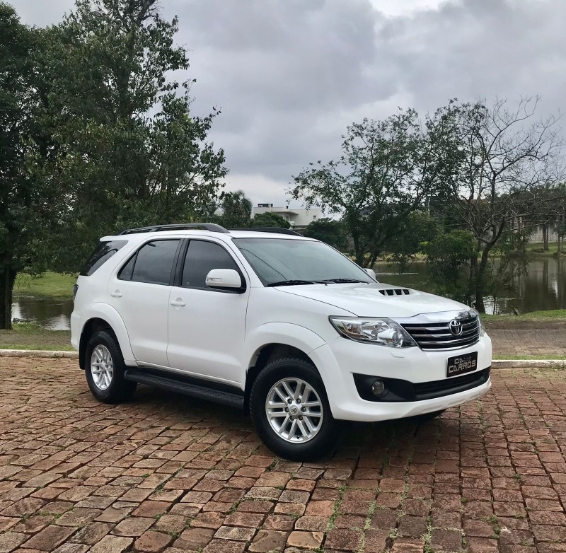 HILUX SW4 3.0 SRV 4X4 16V TURBO INTERCOOLER DIESEL 4P AUTOMÁTICO - 2015 - LAJEADO