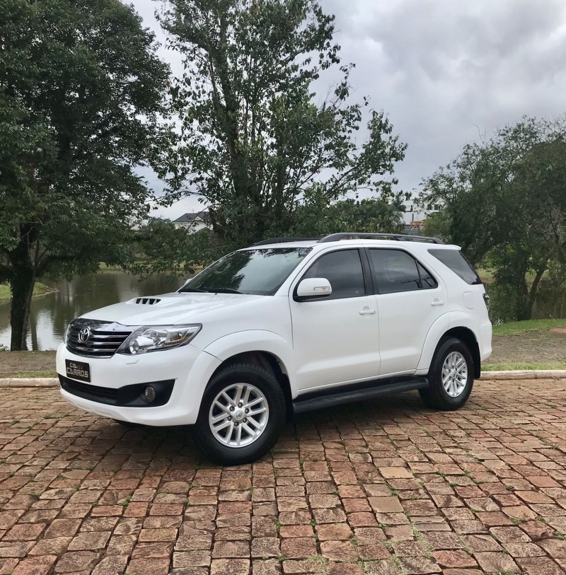 HILUX SW4 3.0 SRV 4X4 16V TURBO INTERCOOLER DIESEL 4P AUTOMÁTICO - 2015 - LAJEADO