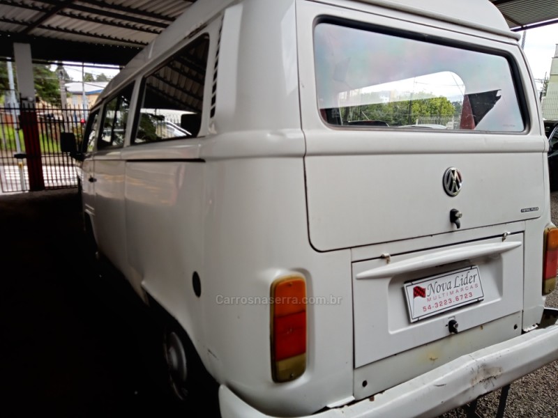 KOMBI 1.4 MI STD LOTAÇÃO 8V FLEX 3P MANUAL - 2006 - CAXIAS DO SUL