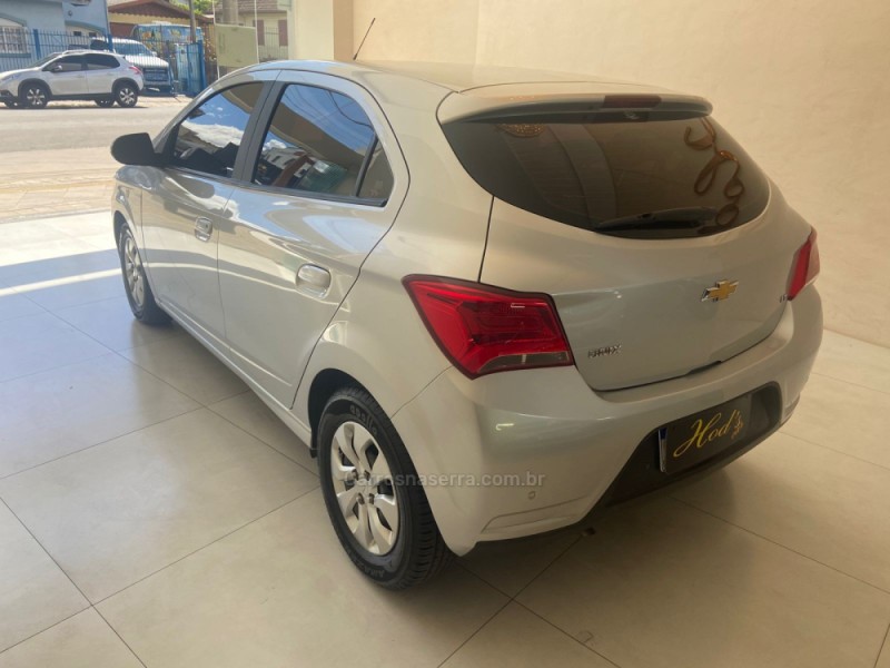 ONIX 1.0 LT 12V FLEX 4P MANUAL - 2019 - CANELA