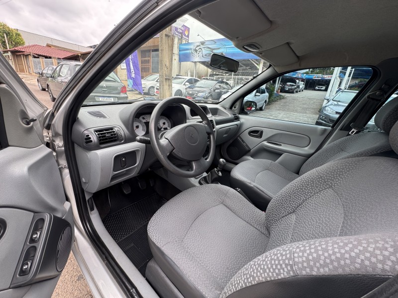 CLIO 1.0 CAMPUS 16V FLEX 4P MANUAL - 2010 - DOIS IRMãOS