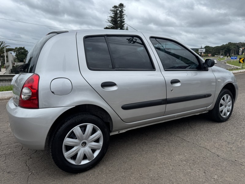 CLIO 1.0 CAMPUS 16V FLEX 4P MANUAL - 2010 - DOIS IRMãOS